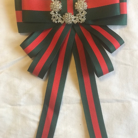 Holiday Christmas Brooch w/ Ribbon Rhinestones NEW - Picture 8 of 8